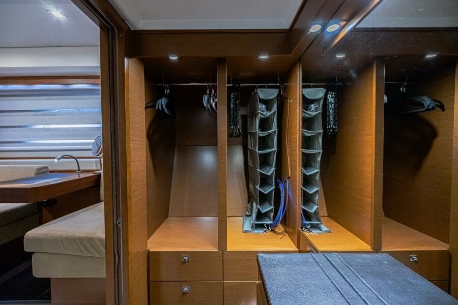 2013 Prestige 550S