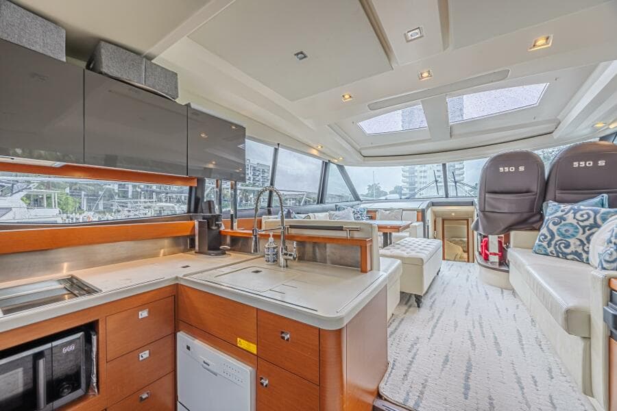 2013 Prestige 550S