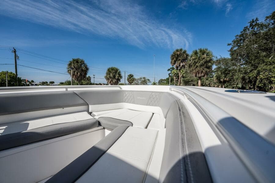 2021 Everglades 335 Center Console