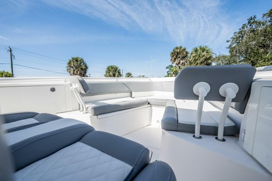 2021 Everglades 335 Center Console