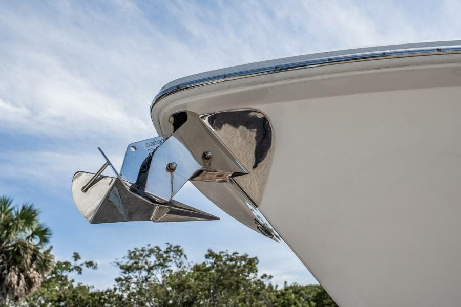 2021 Everglades 335 Center Console