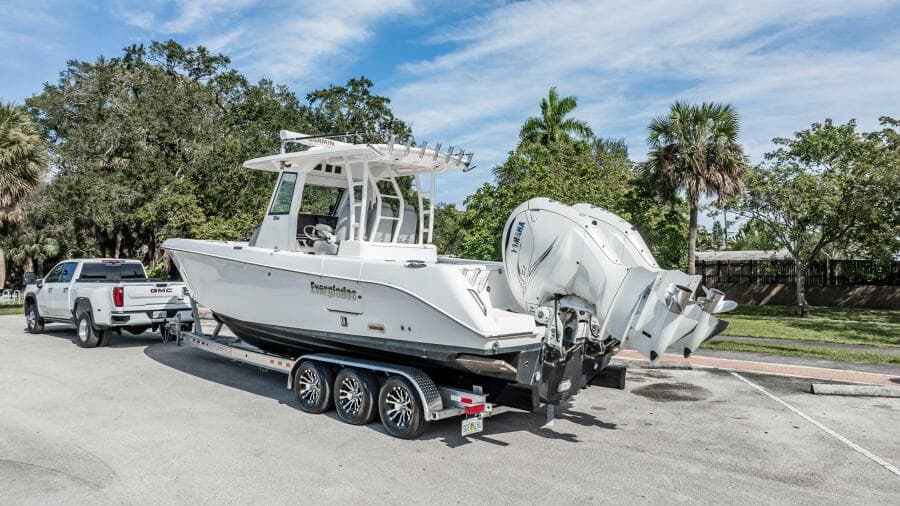 2021 Everglades 335 Center Console