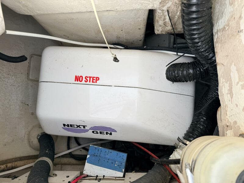 2001 Catalina 380
