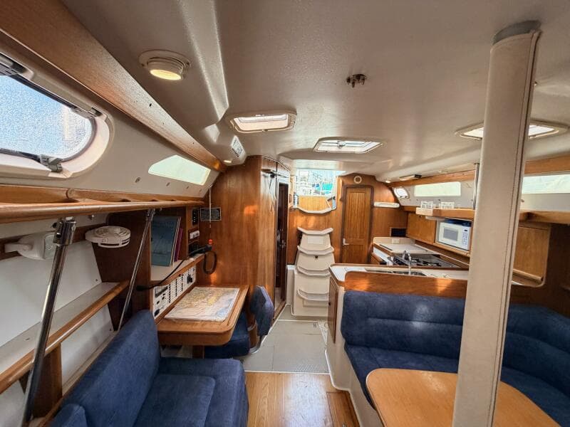 2001 Catalina 380