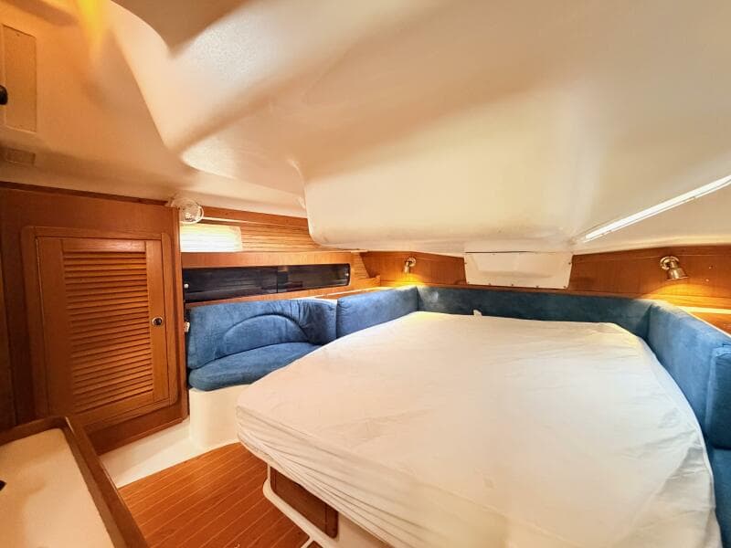 2001 Catalina 380