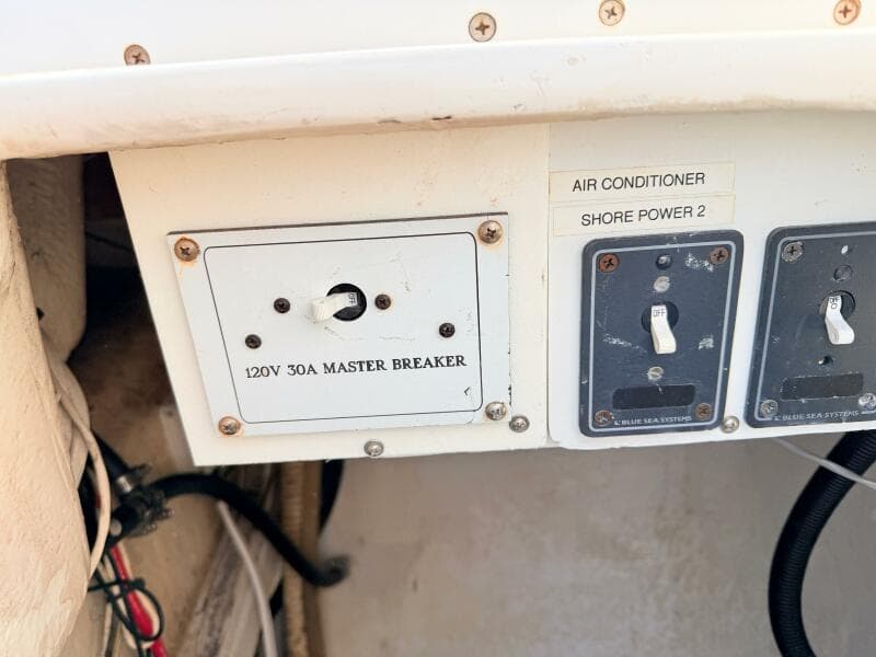 2001 Catalina 380