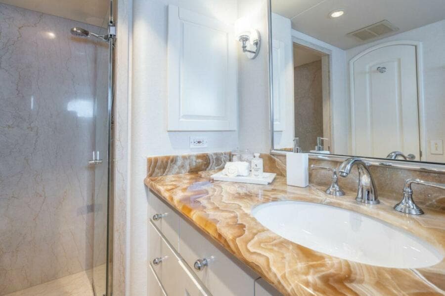 Owner Ensuite Head