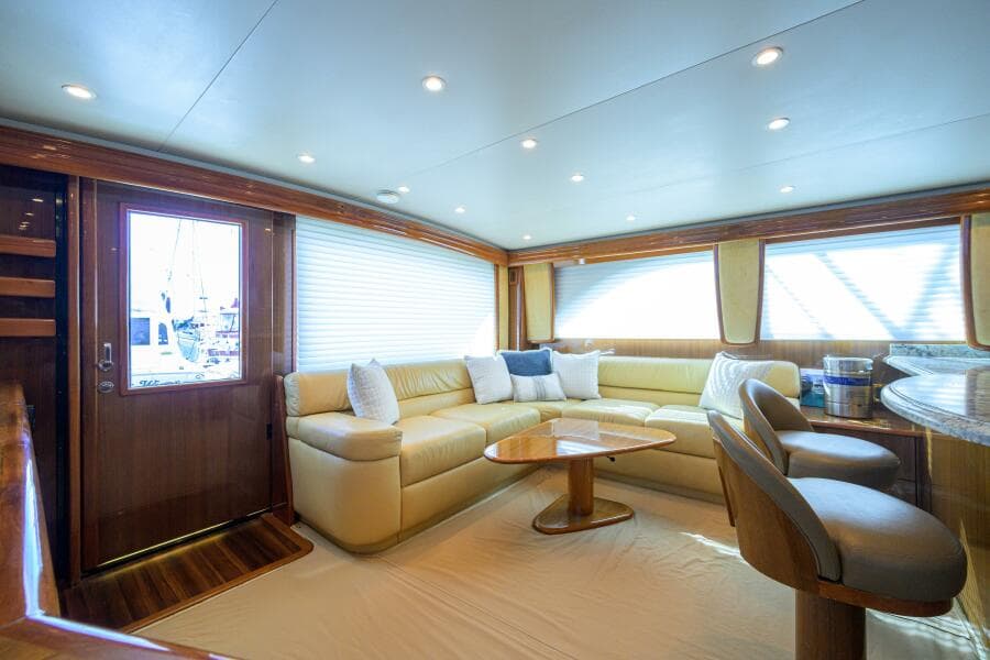Salon View Aft To Port