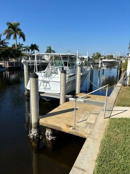 1987 Chris-Craft 284