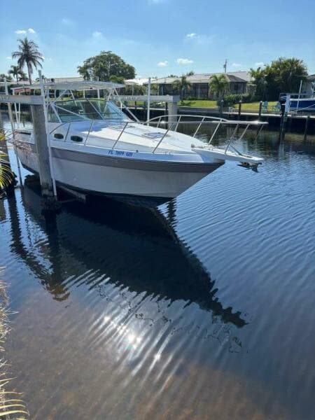 1987 Chris-Craft 284