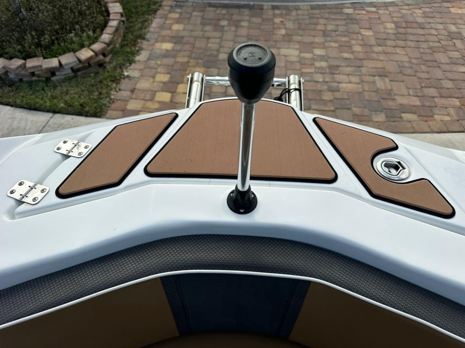 2021 Scarab 215