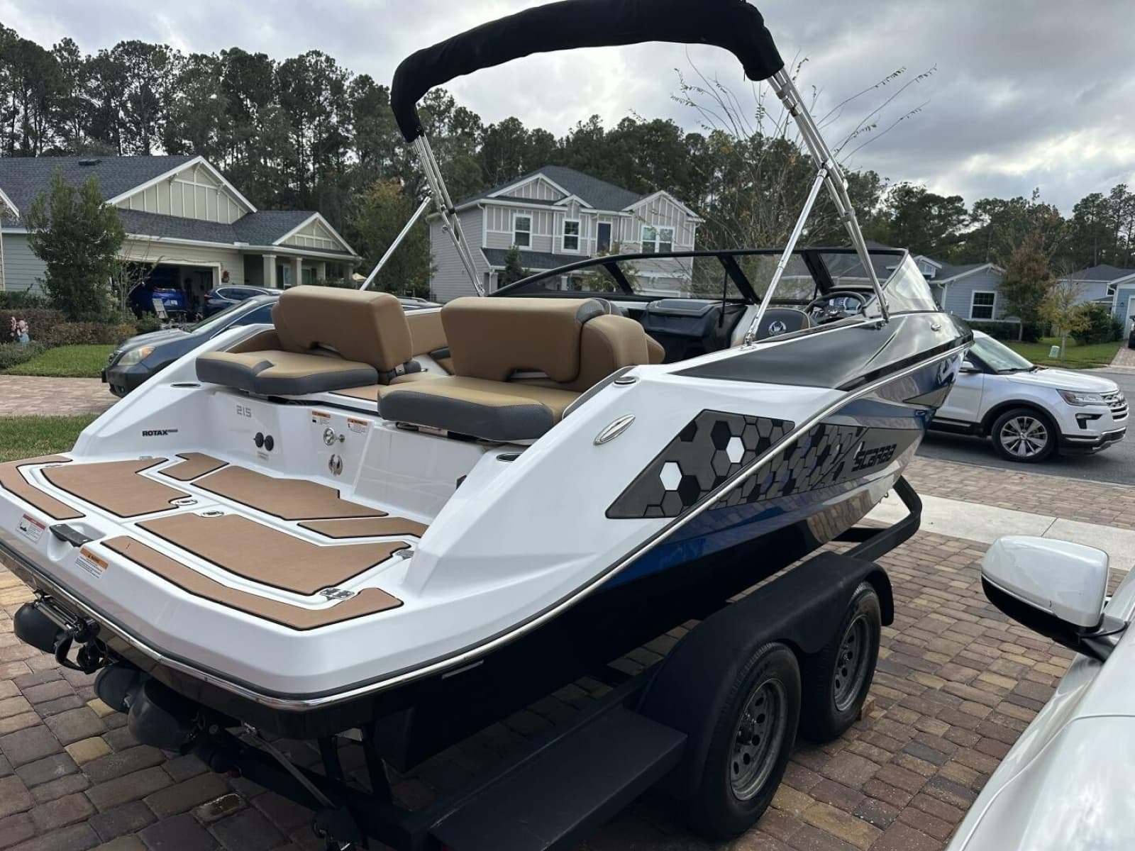 2021 Scarab 215