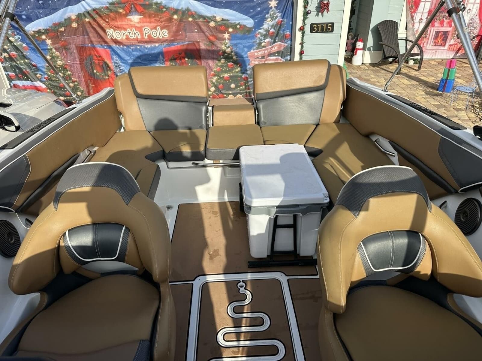 2021 Scarab 215