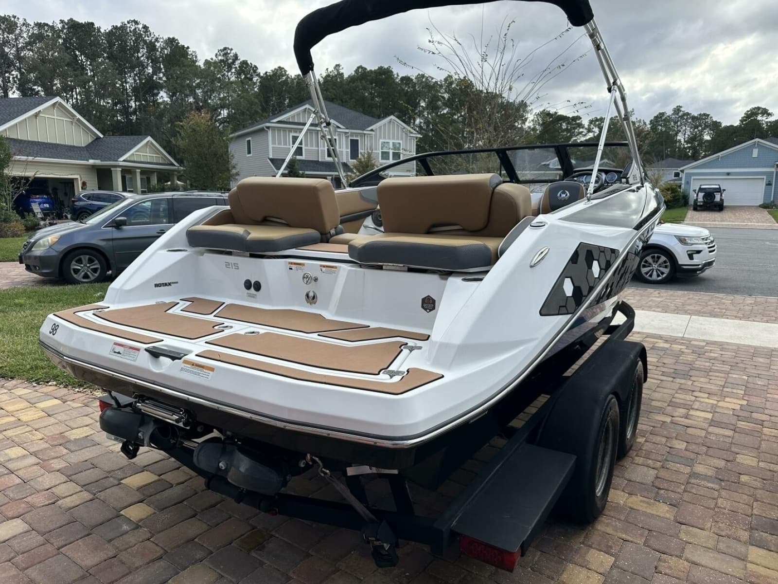 2021 Scarab 215