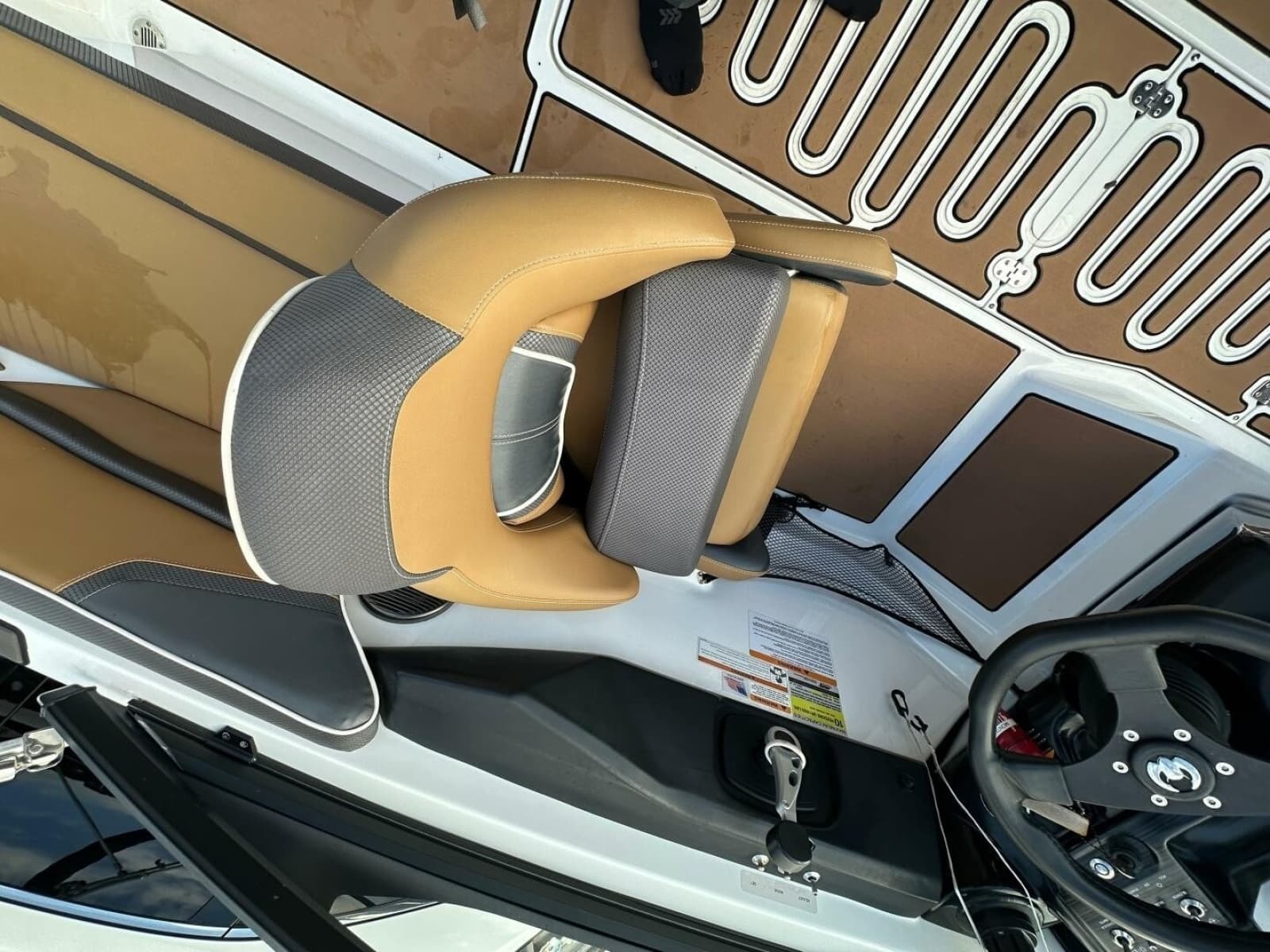 2021 Scarab 215