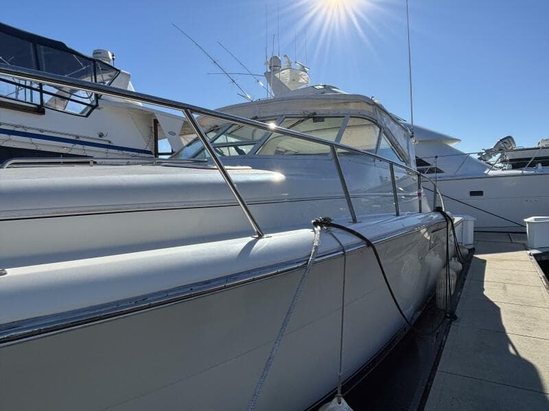 1993 Tiara Yachts 4300 Convertible