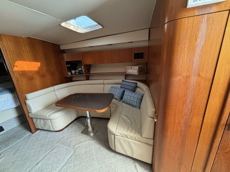 1993 Tiara Yachts 4300 Convertible