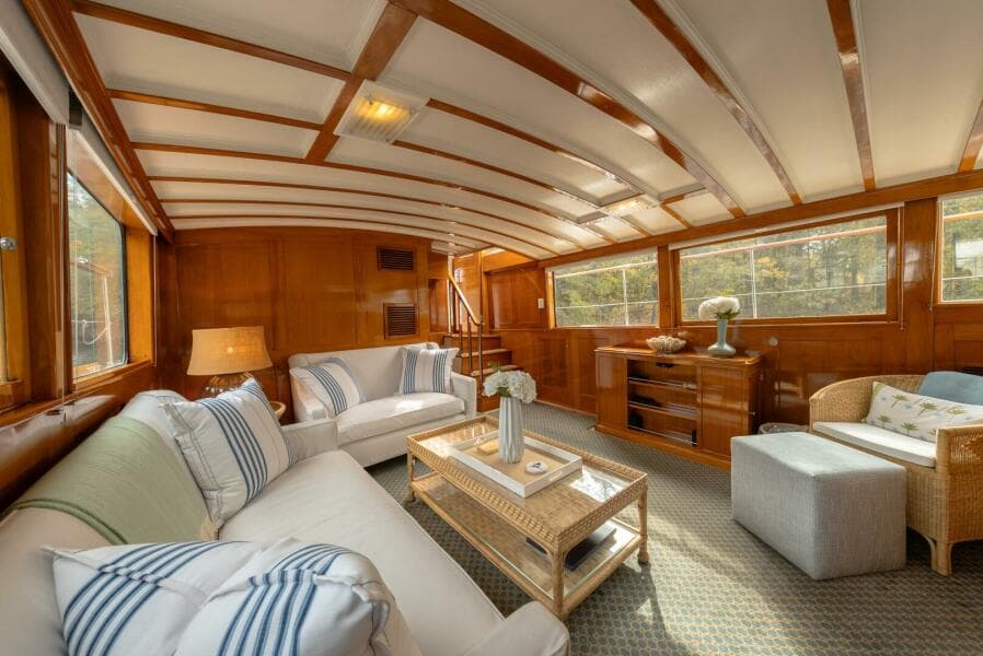 Saloon