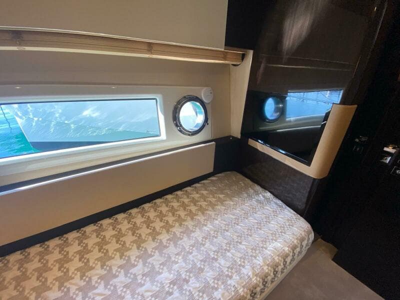 2016 Azimut 77S