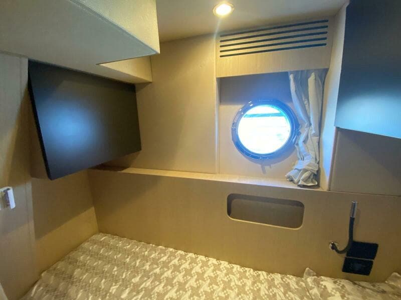 2016 Azimut 77S