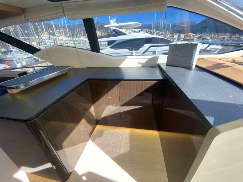 2016 Azimut 77S
