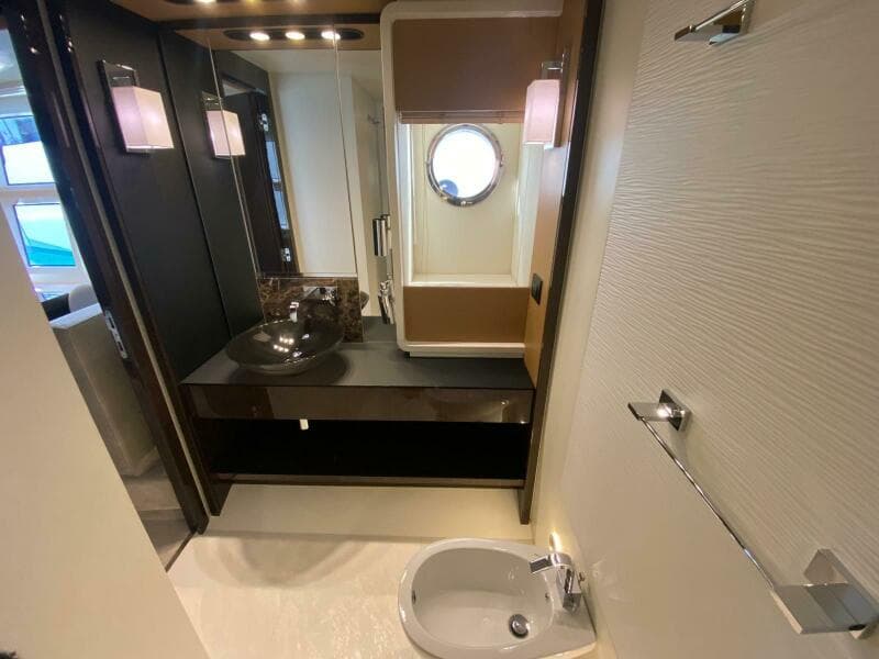 2016 Azimut 77S