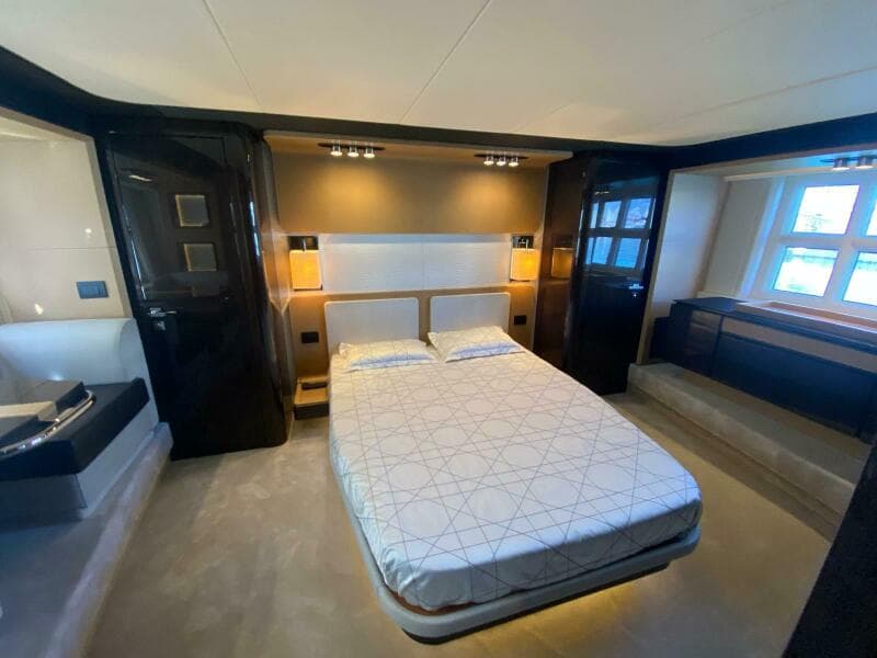 2016 Azimut 77S