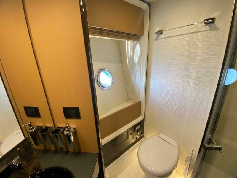 2016 Azimut 77S