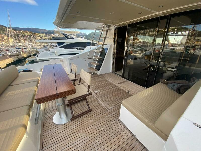 2016 Azimut 77S
