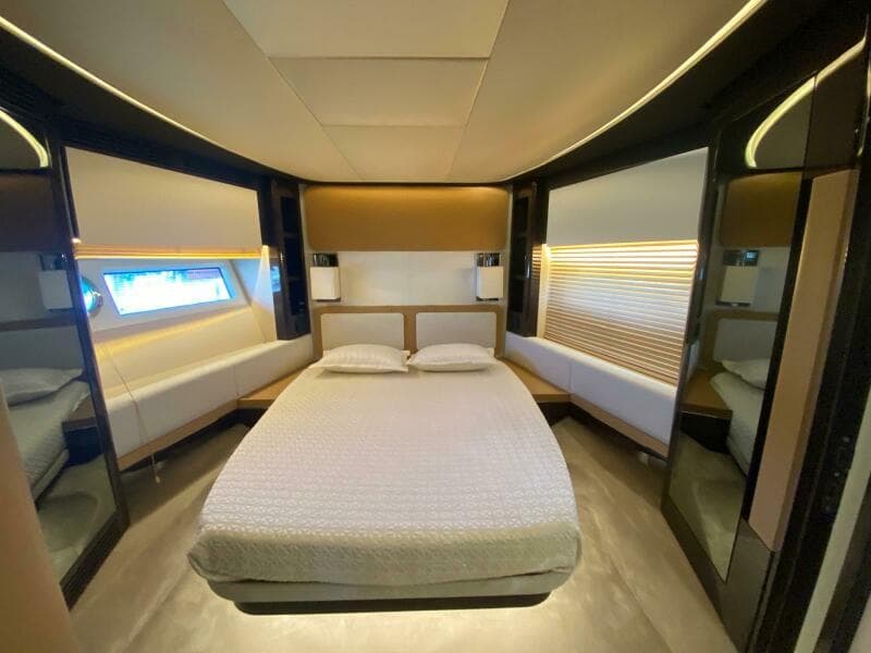 2016 Azimut 77S