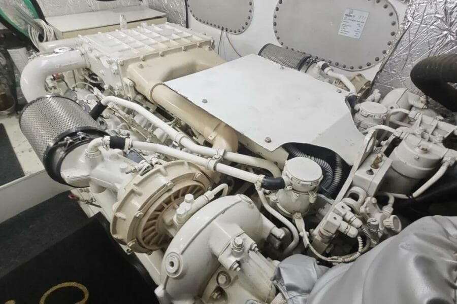 2002 Ferretti Yachts 720