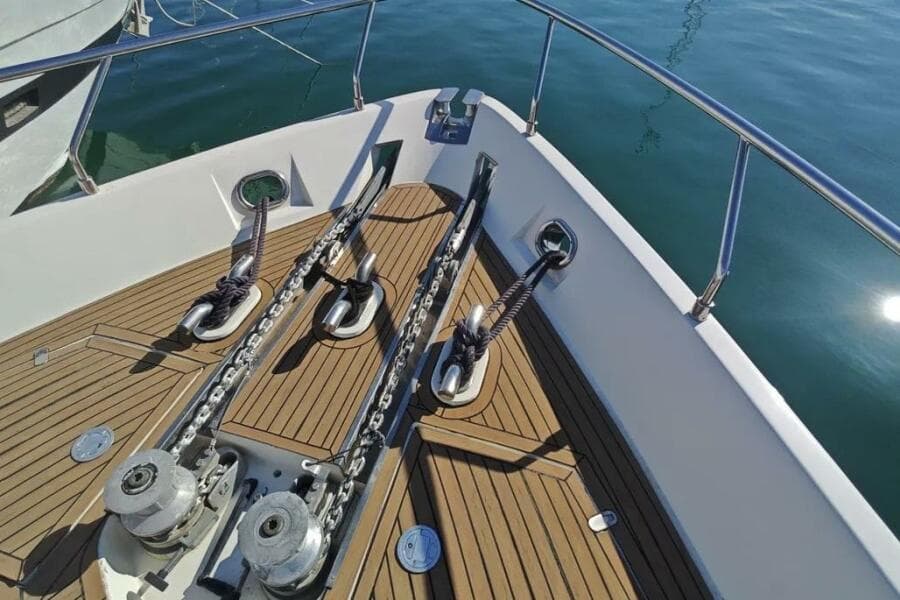2002 Ferretti Yachts 720
