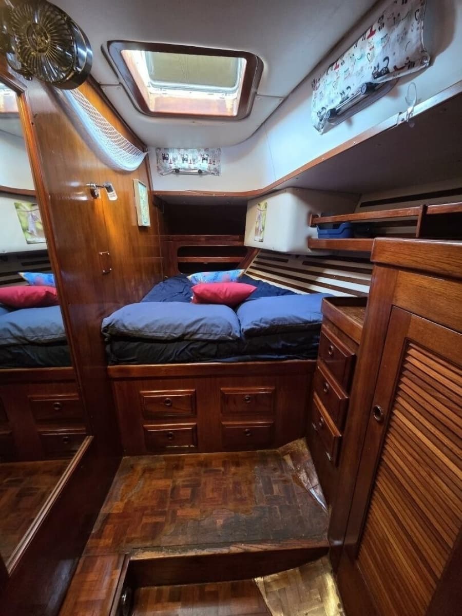 1985 Endeavour 51