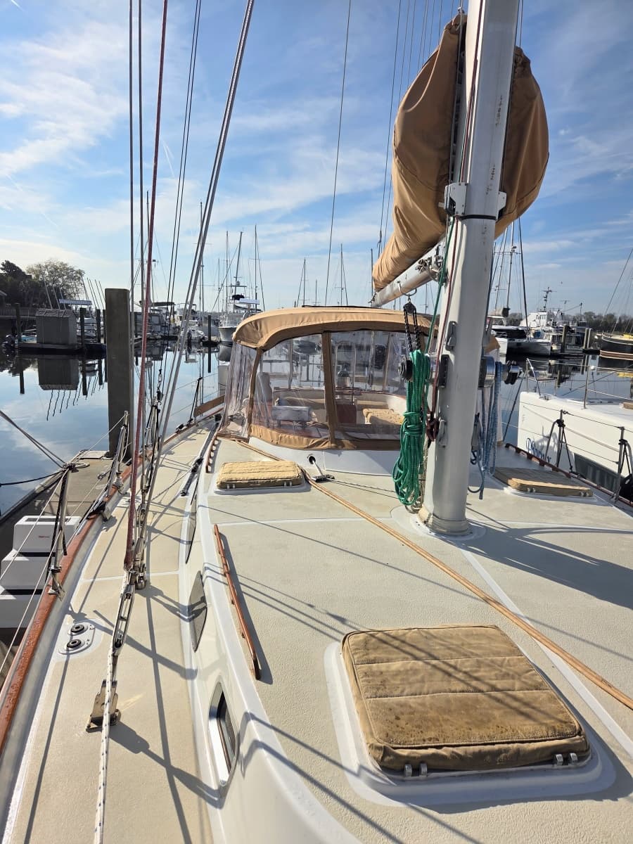 1985 Endeavour 51