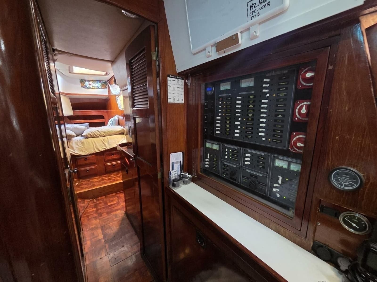 1985 Endeavour 51