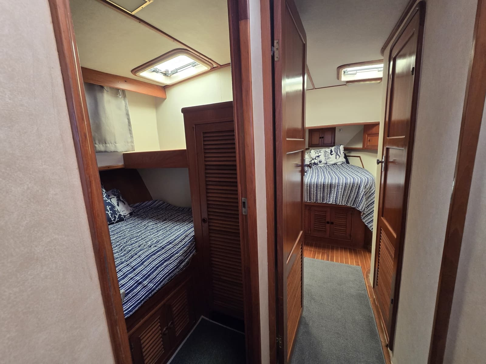 1989 Offshore Yachts 48 Sedan