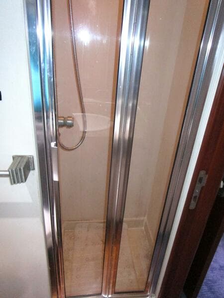 027  Portside Shower