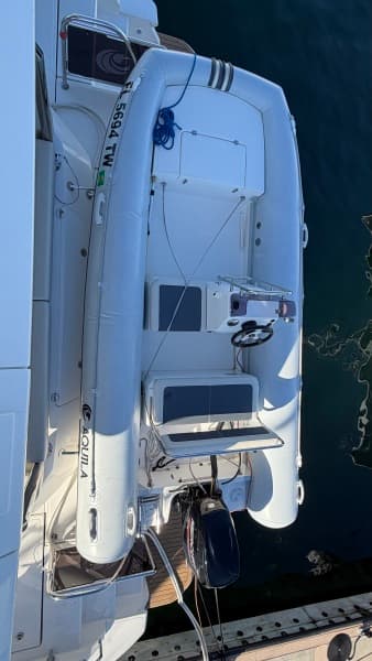 2025 Aquila 54 ENCLOSED BRIDGE