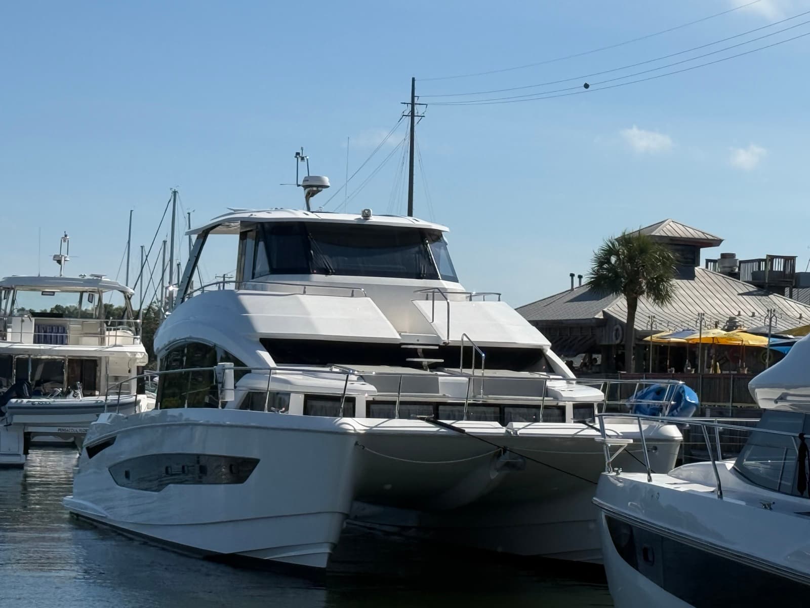 2025 Aquila 54 ENCLOSED BRIDGE