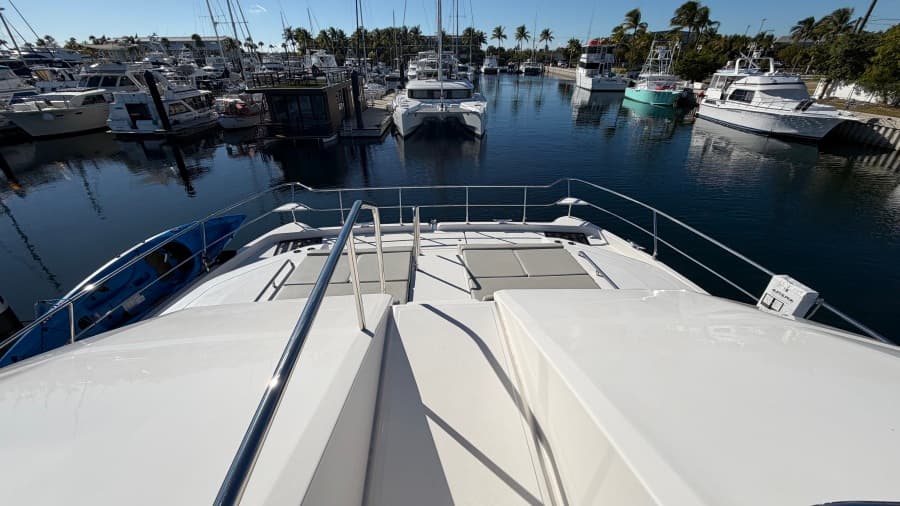 2025 Aquila 54 ENCLOSED BRIDGE