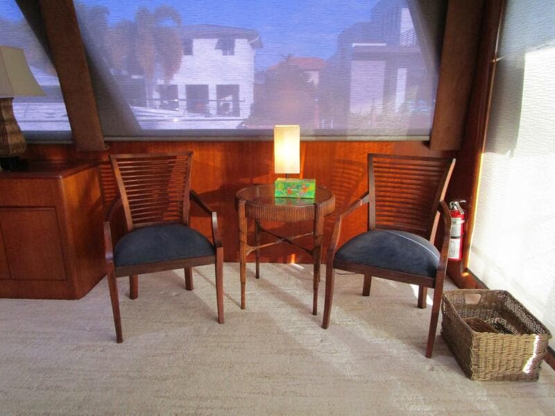 Salon To Starboard