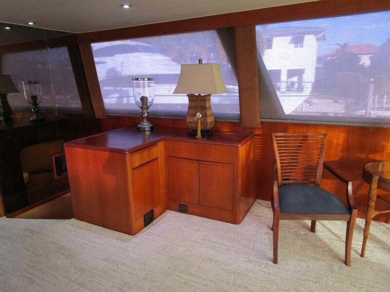 Salon To Starboard
