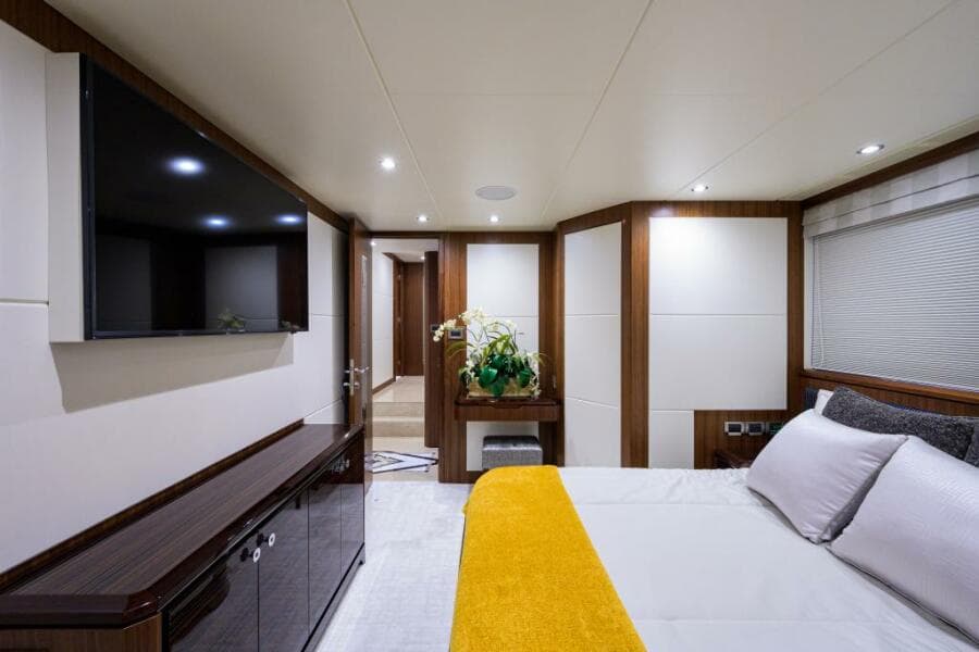 Ocean Alexander 100 ZEPHYR - Interior Guest Stateroom Starboard