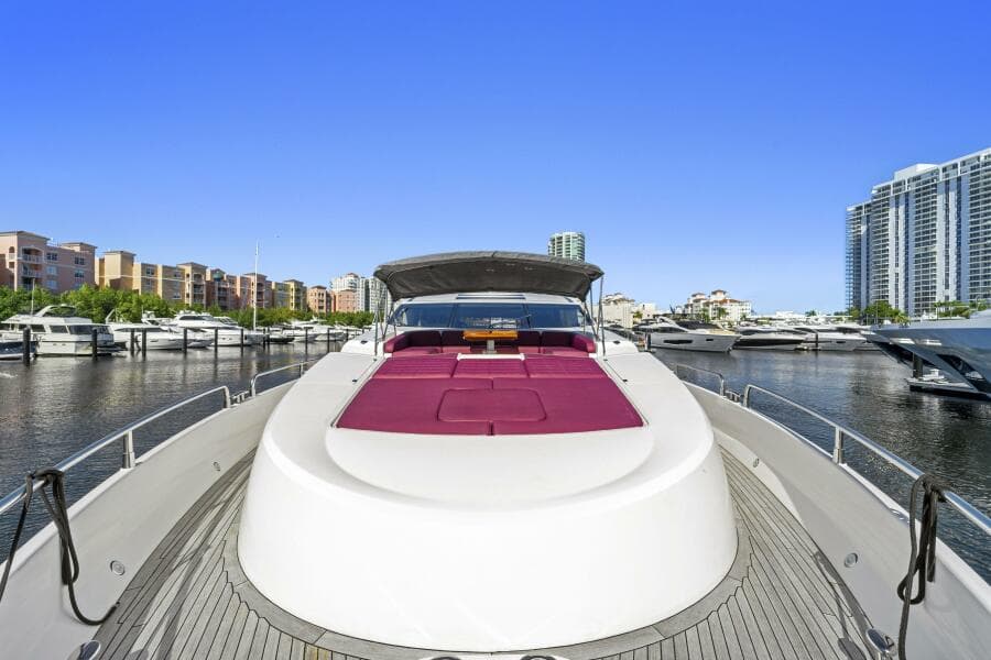 2013 Sunseeker Predator 84