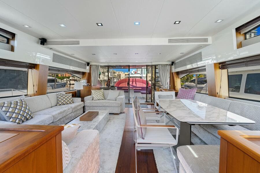 2013 Sunseeker Predator 84