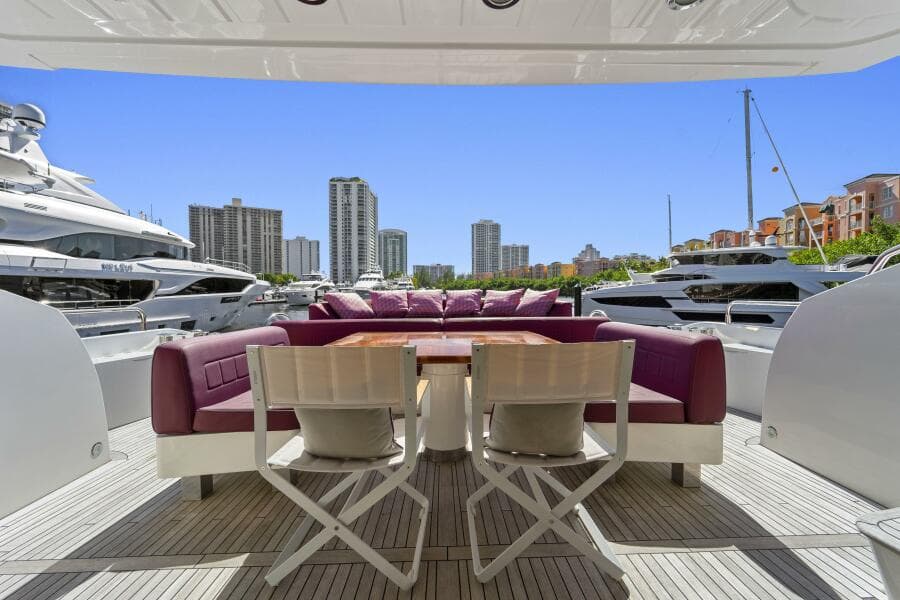 2013 Sunseeker Predator 84