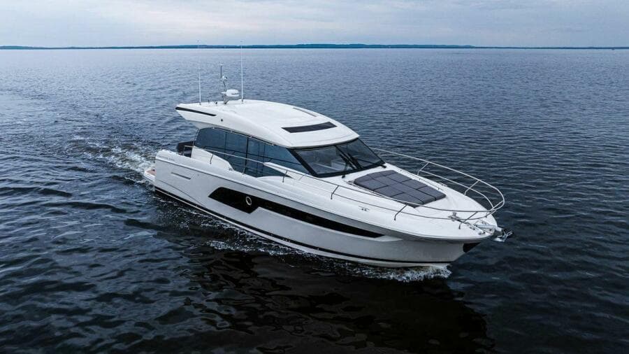 2022 Prestige 520S