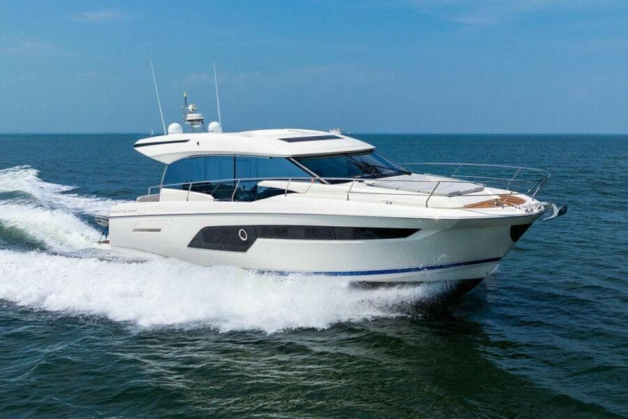 2022 Prestige 520S