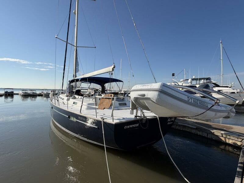 2004 Beneteau 57 Center Cockpit