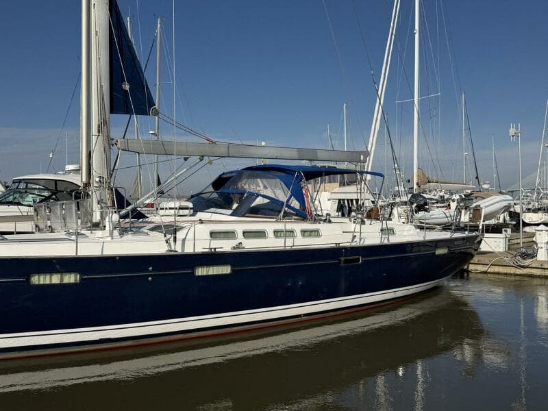 2004 Beneteau 57 Center Cockpit